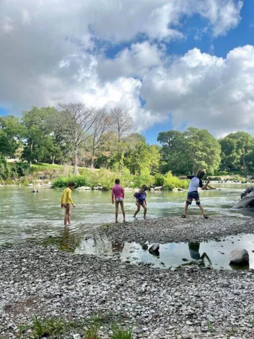 The River Haven - Sleeps 32 - On Guadalupe River Сеґін Екстер'єр фото