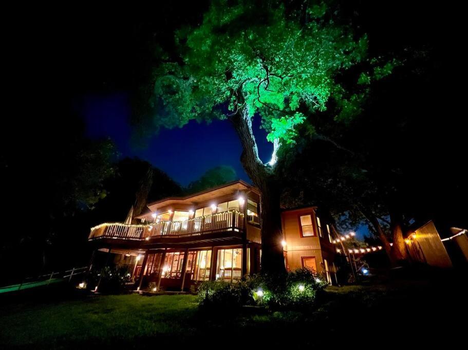 Вілла The River Haven - Sleeps 32 - On Guadalupe River Сеґін Екстер'єр фото