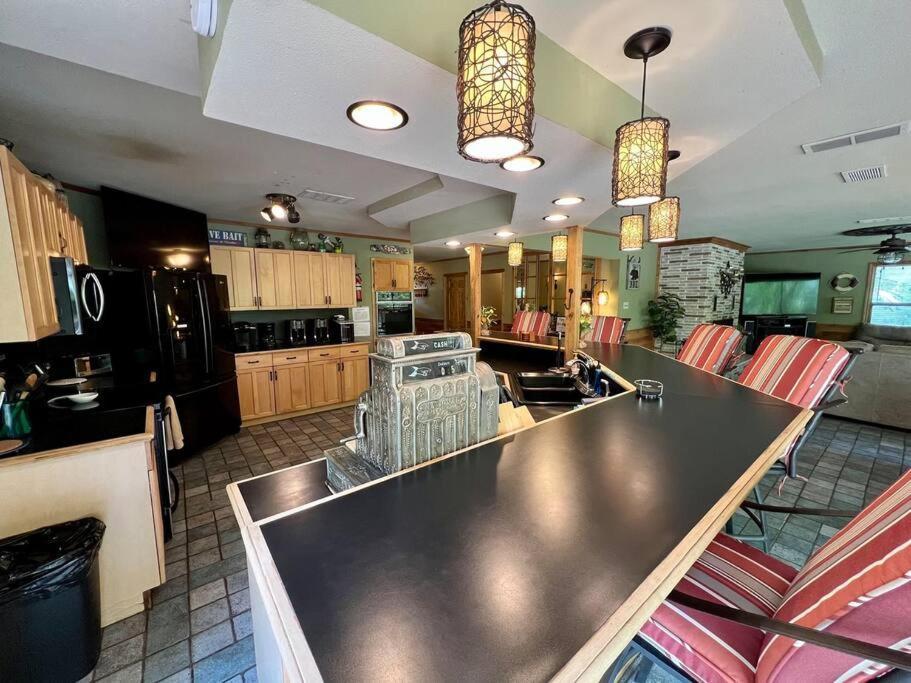 The River Haven - Sleeps 32 - On Guadalupe River Сеґін Екстер'єр фото
