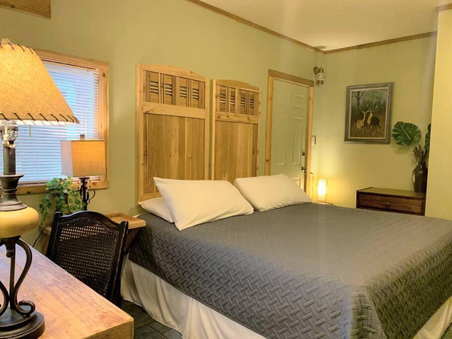 The River Haven - Sleeps 32 - On Guadalupe River Сеґін Екстер'єр фото
