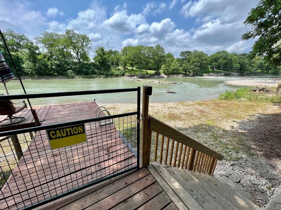 The River Haven - Sleeps 32 - On Guadalupe River Сеґін Екстер'єр фото