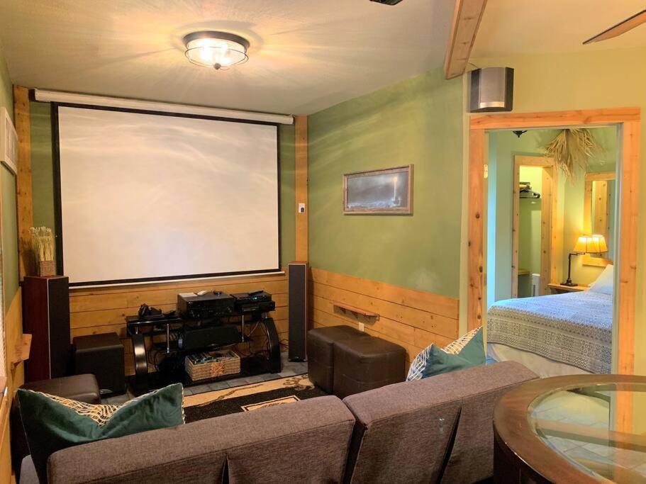 The River Haven - Sleeps 32 - On Guadalupe River Сеґін Екстер'єр фото